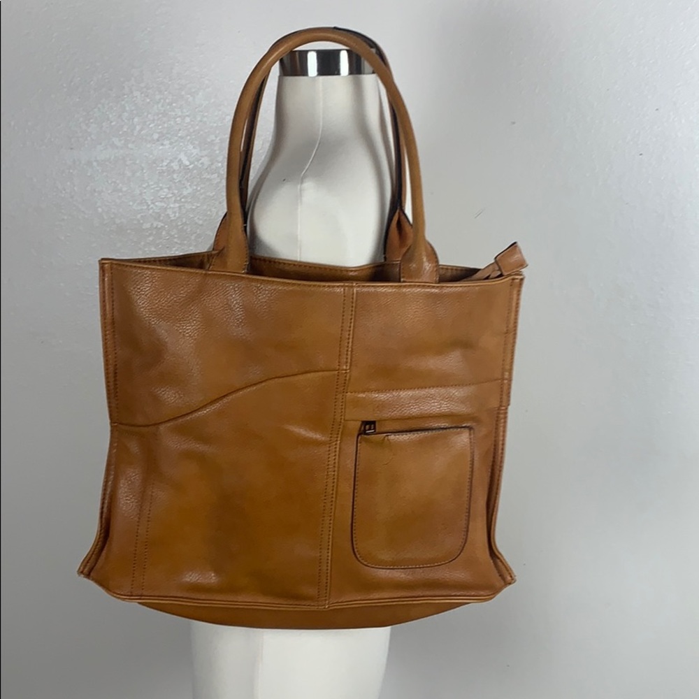 Leather tote bag size medium in tan